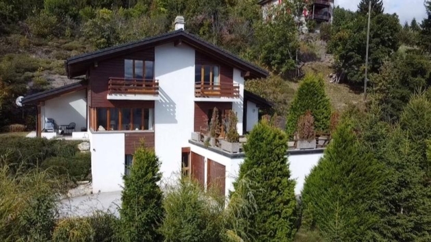 Chalet Forcla Chalet Chalet, 6.5 Rooms, 273.00 m2  CHF 1'290'000.- 1974 Arbaz