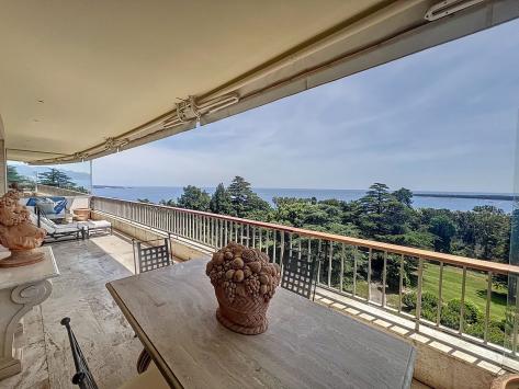 Cannes, Provence-Alpes-Côte d'Azur - Appartement 3.5 pièces 140.00 m2 EUR 2'200'000.-