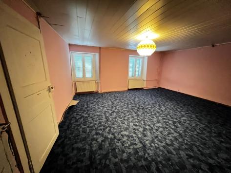 Alle, Jura - Maison 6.0 pièces 300.00 m2 CHF 320'000.-