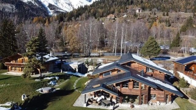 Domaine de la Tourbière Chalet Chalet, 16.0 Rooms, 555.00 m2  Price upon request 1974 Arbaz