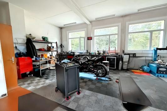 Courgenay, Jura - Commerce 10.0 pièces 320.00 m2 CHF 695'000.-