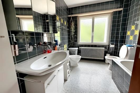 Courgenay, Jura - Commerce 10.0 pièces 320.00 m2 CHF 695'000.-