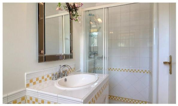 Villeneuve, Vaud - Maison 6.5 pièces 248.00 m2 CHF 2'520'000.-