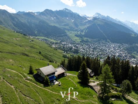 Verbier, Valais - Chalet 4.5 Rooms 72.00 m2 Price upon request