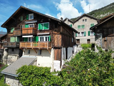 Varen, Valais - Maison contiguë 6.0 pièces 171.00 m2 CHF 335'000.-