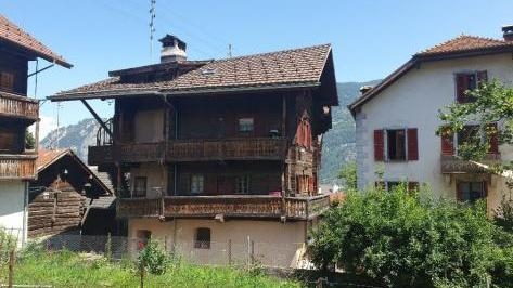 brigitte vex rez  Appartement Appartement, 2.0 pièces, 54.00 m2  CHF 130'000.- 1981 Vex