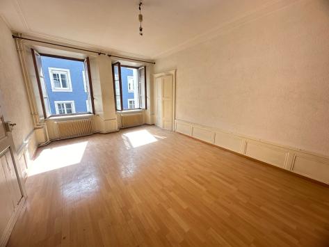 Porrentruy, Jura - Immeuble mixte 11.0 pièces 378.00 m2 CHF 565'000.-