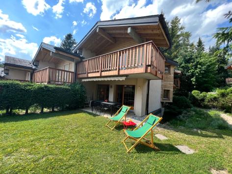Crans-Montana, Valais - Chalet 5.5 Rooms 185.00 m2  from CHF 3'000.- / week