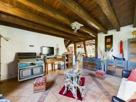 Fontenais, Jura - Maison contemporaine 5.5 pièces 270.00 m2 Prix sur demande