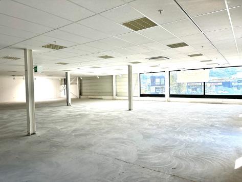 Conthey, Valais - Commerce 1.0 pièces Prix sur demande