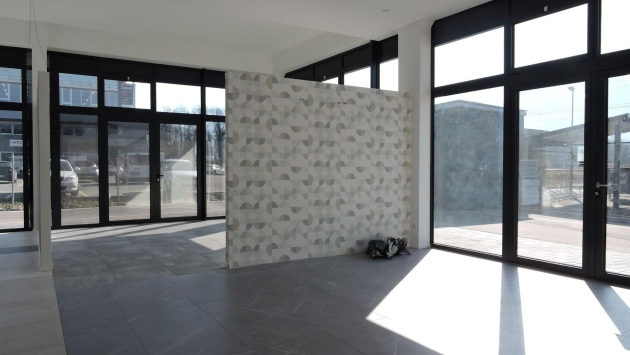 Location locaux de 216 m2 Roche  Commerce Commerce , 216.00 m2  CHF 3'825.- / mois 1852 Roche VD