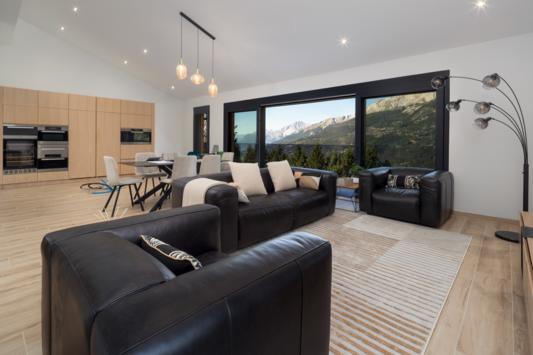 Crans-Montana, Valais - Chalet 5.0 pièces 324.55 m2 CHF 3'800'000.-