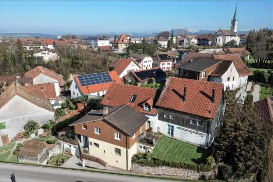 Courgenay, Giura - Appartamento con terrazza 3.0 Stanze 70.00 m2 CHF 320'000.-