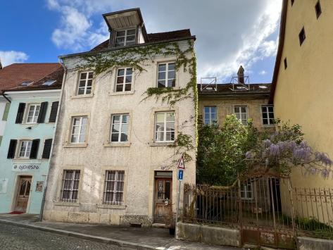Porrentruy, Jura - Rental and commercial building 7.0 Rooms 320.00 m2 CHF 1'220'000.-