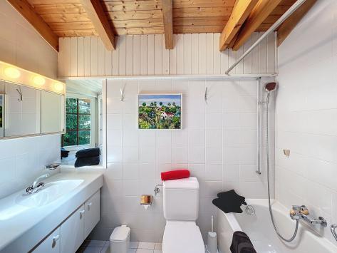 Crans-Montana, Valais - Chalet 5.5 Rooms 185.00 m2  from CHF 8'000.-