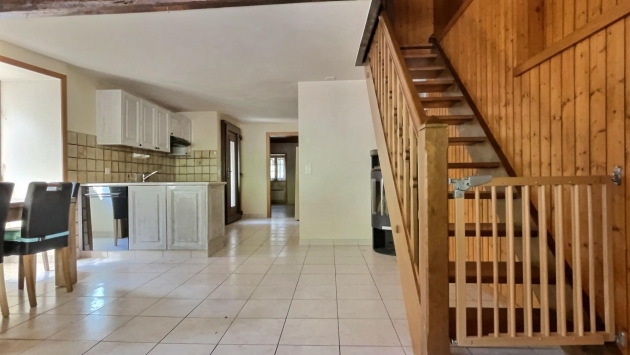 Maison villageoise Issert Maison villageoise Maison villageoise, 8.0 pièces, 168.00 m2  CHF 450'000.- 1937 Orsières