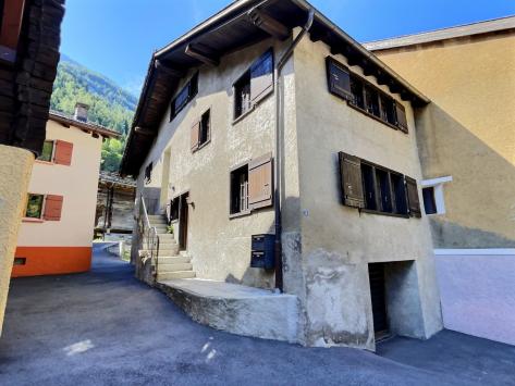 Orsières, Valais - village house 8.0 Rooms 168.00 m2 CHF 450'000.-