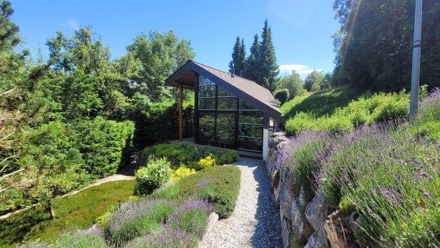 Chalet 7.5p, 525m2 avec dépendance à Mollens Chalet Chalet, 7.5 pièces, 525.00 m2  CHF 2'590'000.- 3974 Crans-Montana