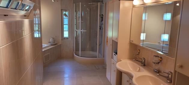 Crans-Montana, Valais - Chalet 7.5 pièces 525.00 m2 CHF 2'590'000.-