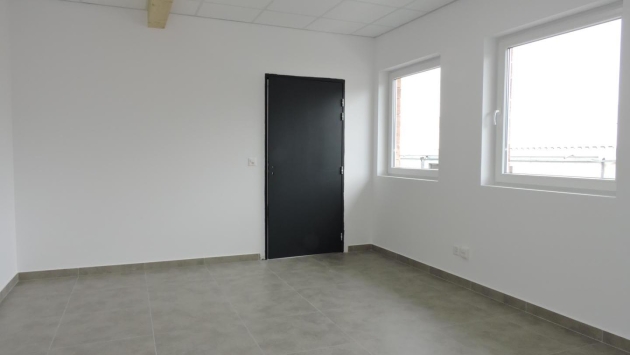 Local commercial en location 23 m2 - Bouveret Bureau Bureau , 23.00 m2  CHF 425.- / mois 1897 Bouveret