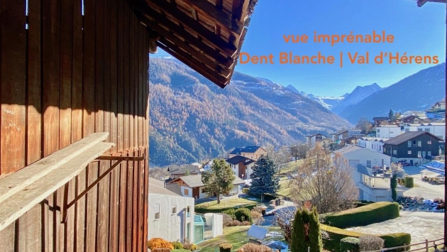 Grange à rénover Maison villageoise Maison villageoise, 4.5 pièces, 137.00 m2  CHF 1'180'000.- 1981 Vex