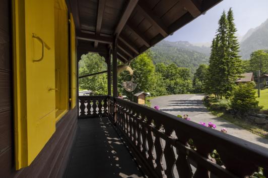 Bex, Vaud - Chalet 6.5 pièces 295.00 m2 CHF 650'000.-