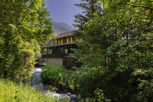 Bex, Vaud - Chalet 6.5 pièces 295.00 m2 CHF 650'000.-