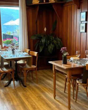 Chermignon, Vallese - Ristorante 3.5 Stanze 145.33 m2 CHF 2'700.- / mese