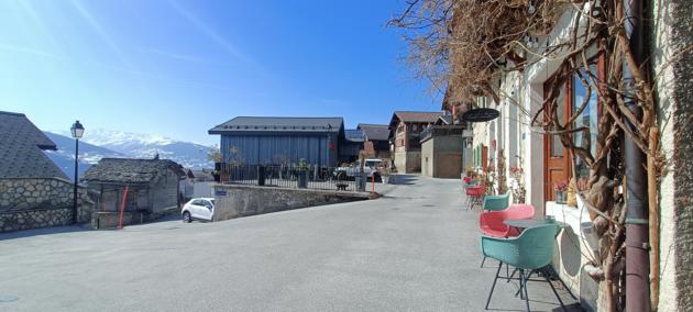 Chermignon, Valais - Restaurant 3.5 pièces 277.33 m2 CHF 2'900.- / mois