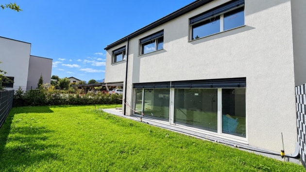 Villa A Cassières Villa clés-en-main Villa clés-en-main, 4.5 pièces, 168.00 m2  CHF 6'488.- / m2 1967 Bramois