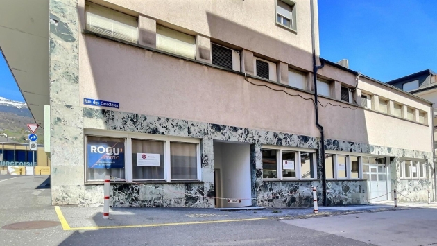 Local professionnel centre Sierre Atelier avec dépôt et bureau Atelier avec dépôt et bureau , 90.00 m2  dès CHF 1'350.- / mois 3960 Sierre