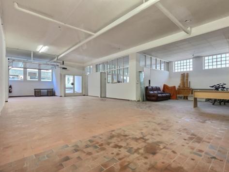 Sierre, Valais - Atelier avec dépôt et bureau  90.00 m2  dès CHF 1'350.- / mois