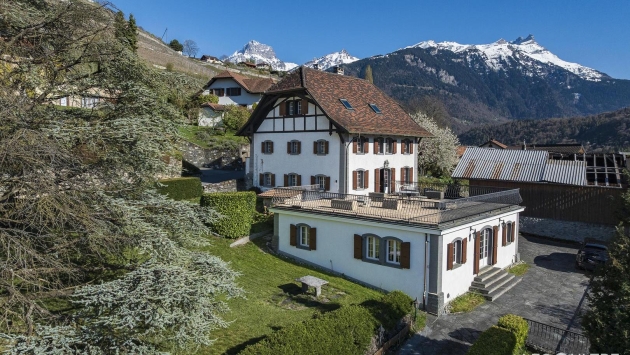 Bacca - Les Fontaines Maison villageoise Maison villageoise, 8.5 pièces, 374.17 m2  CHF 1'900'000.- 1867 Ollon VD