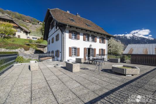 Ollon VD, Vaud - Maison villageoise 8.5 pièces 374.17 m2 Prix sur demande