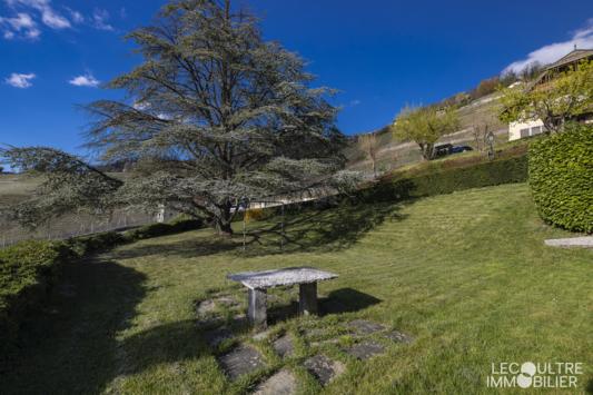 Ollon VD, Vaud - Maison villageoise 8.5 pièces 374.17 m2 Prix sur demande