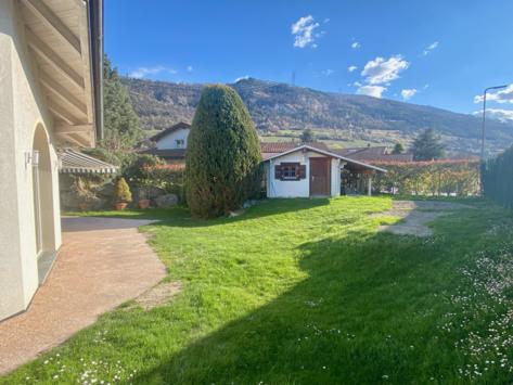 Bramois, Valais - Rez-jardin 4.5 pièces 152.00 m2 CHF 2'900.- / mois