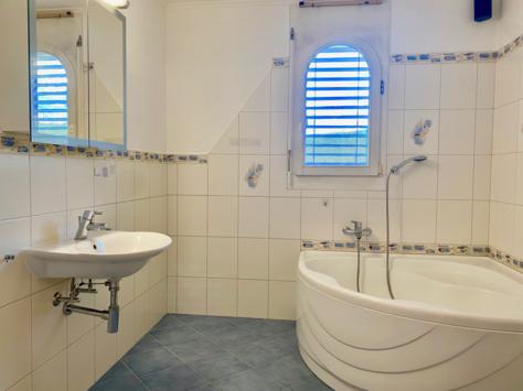 Bramois, Valais - Rez-jardin 4.5 pièces 152.00 m2 CHF 2'900.- / mois