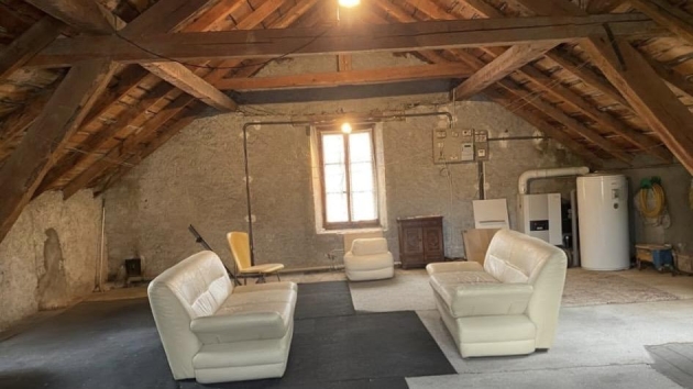 Appartement duplex dernier étage avec immense galetas à exploiter Dernier étage Dernier étage, 7.5 pièces, 152.00 m2  CHF 465'000.- 3960 Sierre