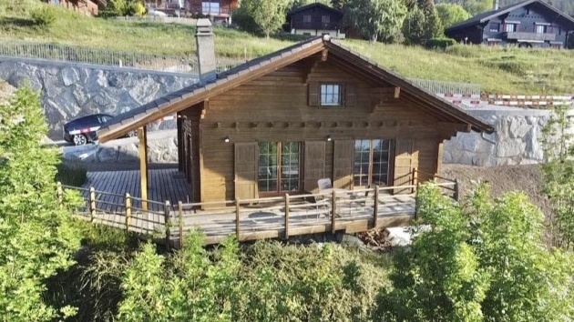 Chalet  Chalet Chalet, 3.5 pièces, 1114.00 m2  CHF 830'000.- 1974 Arbaz