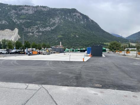 Uvrier, Valais - Atelier avec dépôt et bureau  645.00 m2 CHF 144.- / année