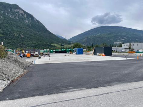 Uvrier, Valais - Atelier avec dépôt et bureau  645.00 m2 CHF 144.- / année