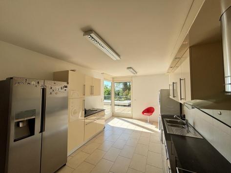 Montreux, Vaud - Attique 5.5 pièces 246.67 m2 CHF 650.- / jour