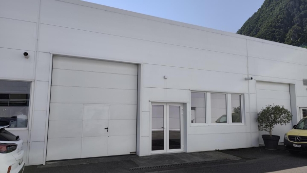 Location Halle et bureau de 200 m2 - Bouveret - Berger Industrie Industrie, 4.0 pièces  CHF 2'335.- / mois 1897 Bouveret