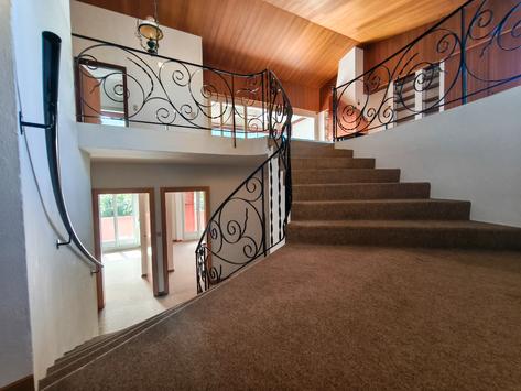 Sion, Valais - Villa 7.5 pièces 215.00 m2 Prix sur demande