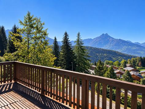 Ollon, Vaud - Chalet 17.0 pièces 292.44 m2 CHF 1'300'000.-