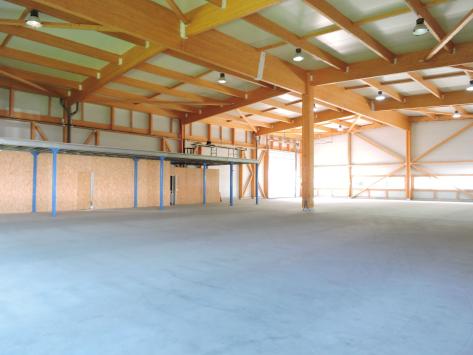Bouveret, Valais - Industrie  CHF 2'687.- / mois