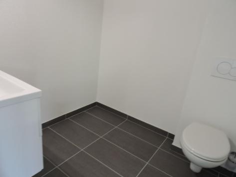 Bouveret, Valais - Commerce 1.0 pièces 80.00 m2 CHF 960.- / mois